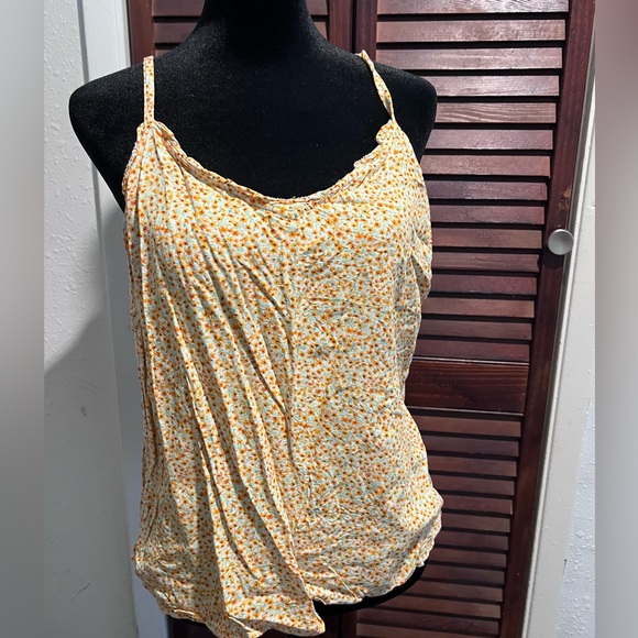 Old Navy cami with adjustable straps - Picture 1 of 2